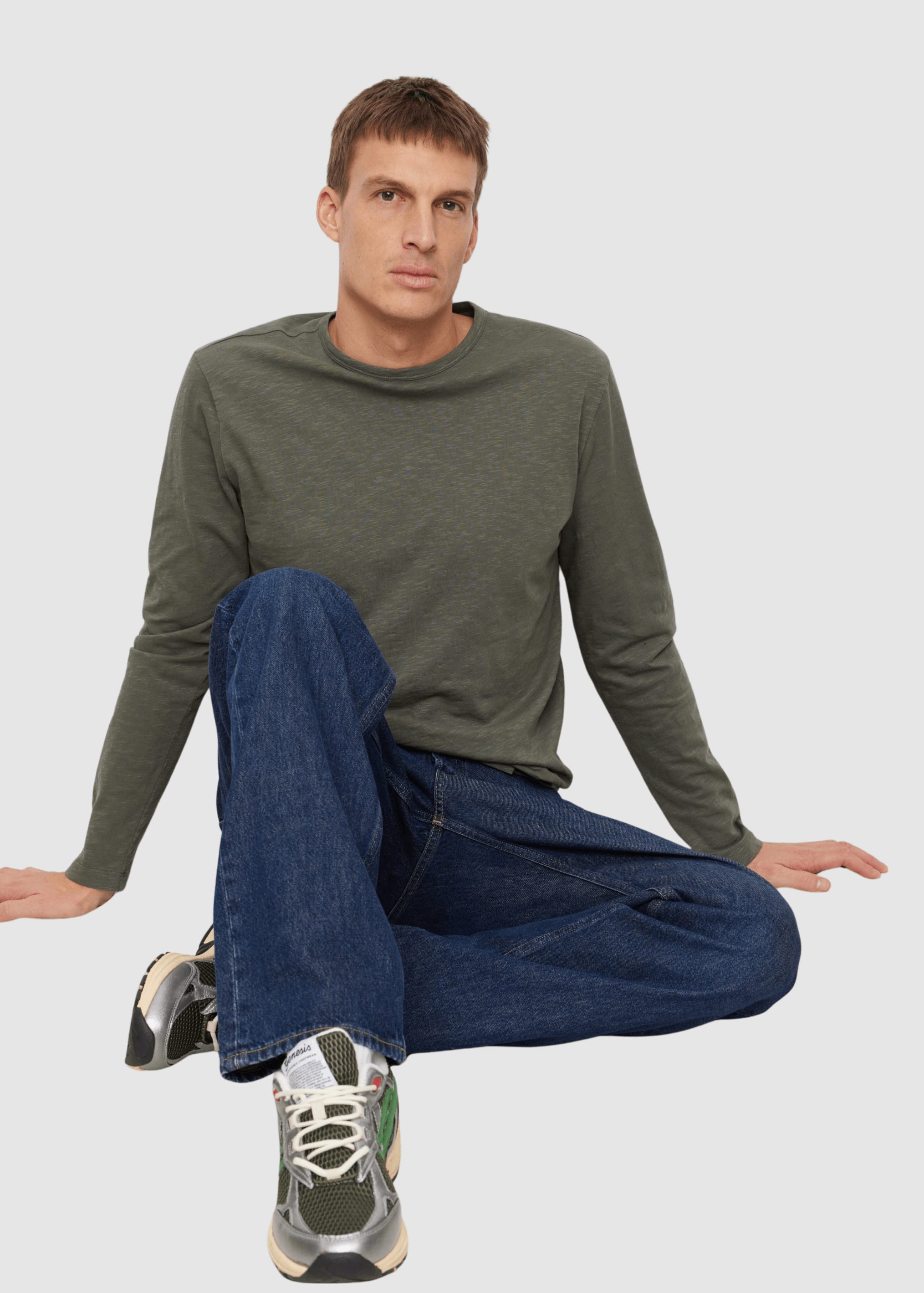 recolution-maca-dark-khaki-3.jpeg Maca Dark Khaki