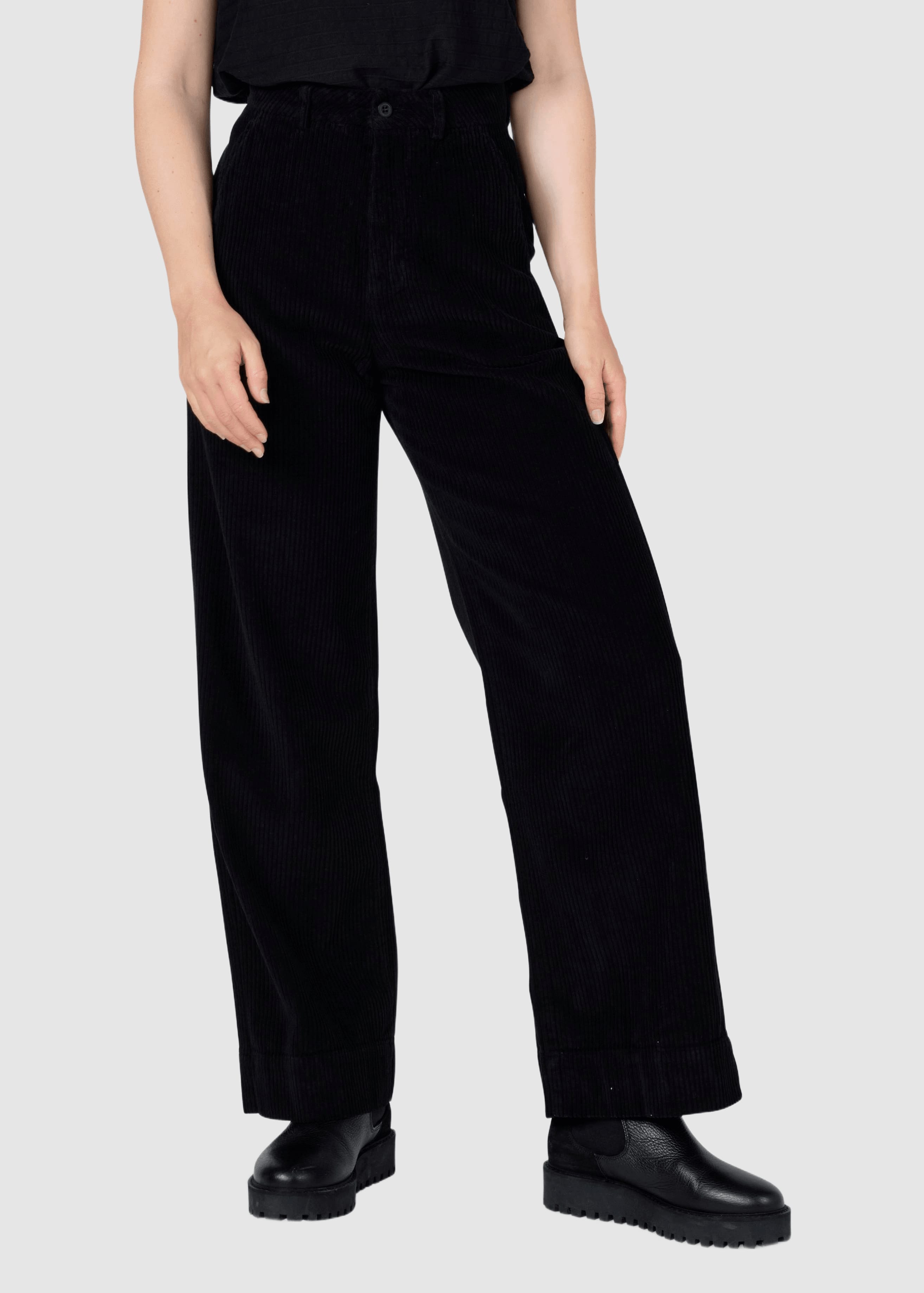 Lydia Jumbo Corduroy Pants Black