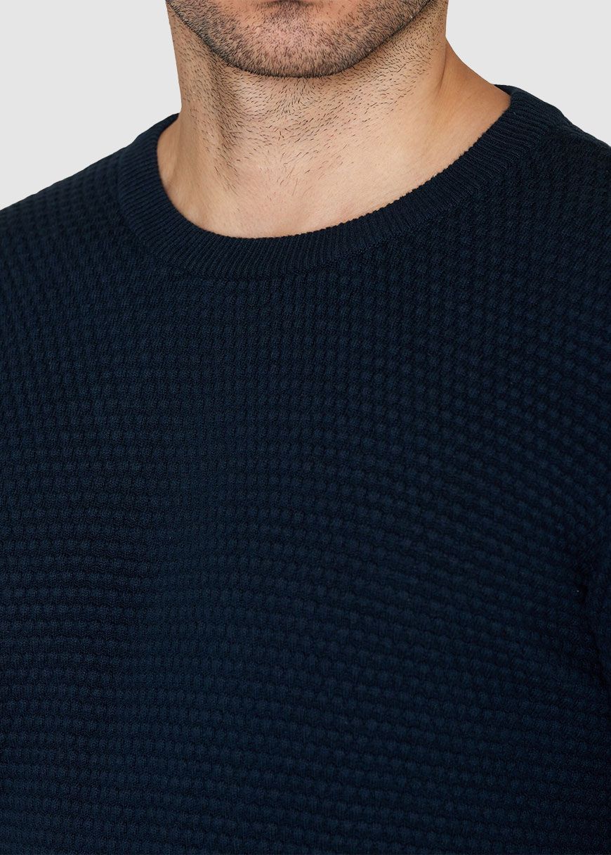 knowledge_cotton_apparel_vagn_regular_bubble_knit_crew_neck_AW_25_KCA_1080067_1001_Total_Eclipse_4_1609d1e498 Vagn Regular Bubble Knit Crew Neck
