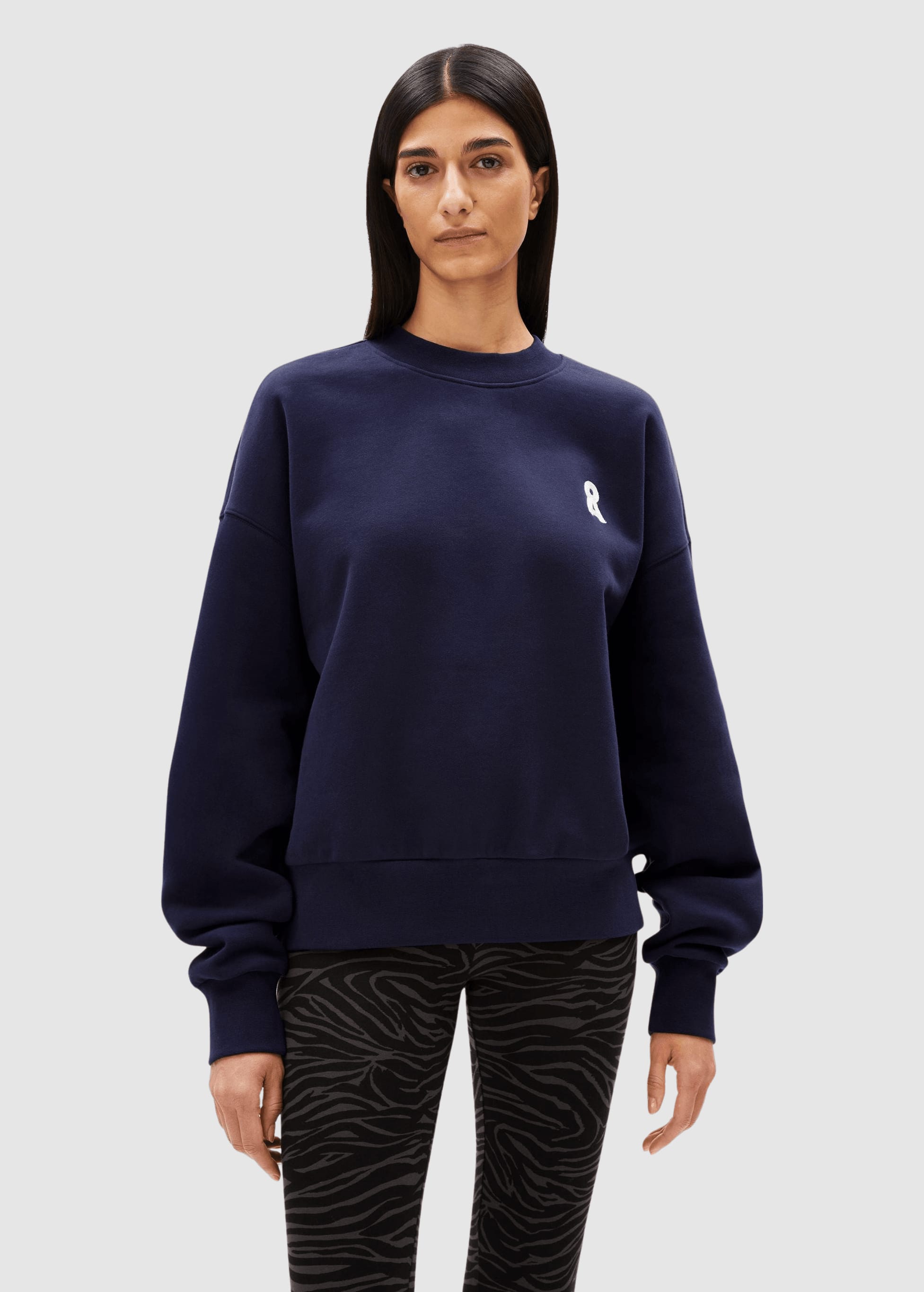 armedangels-iconic-alizaa-sweat-tinted-navy-1.jpeg Iconic Å Alizaa Sweat Tinted Navy