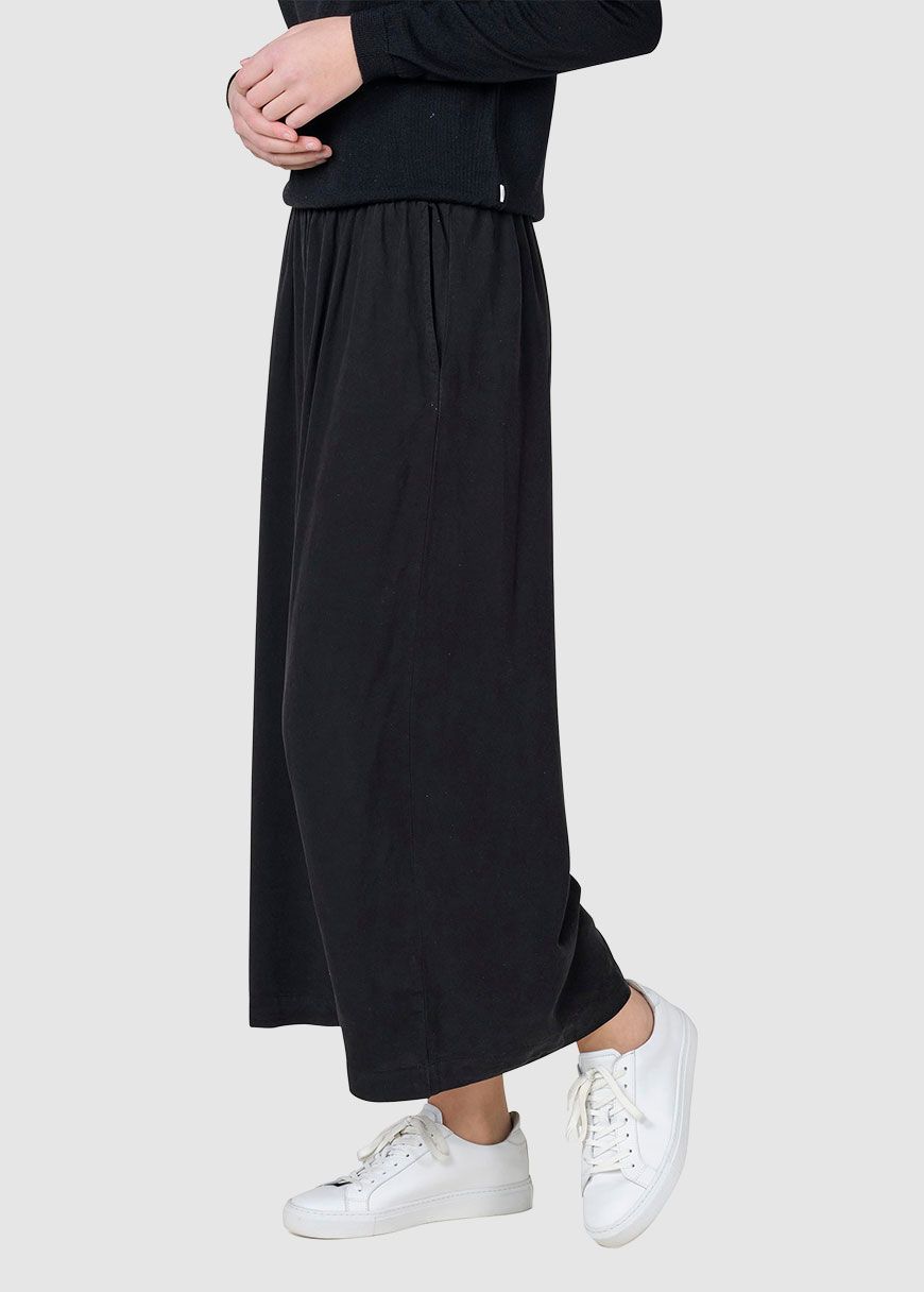 Leonora Pant Leonora Pant