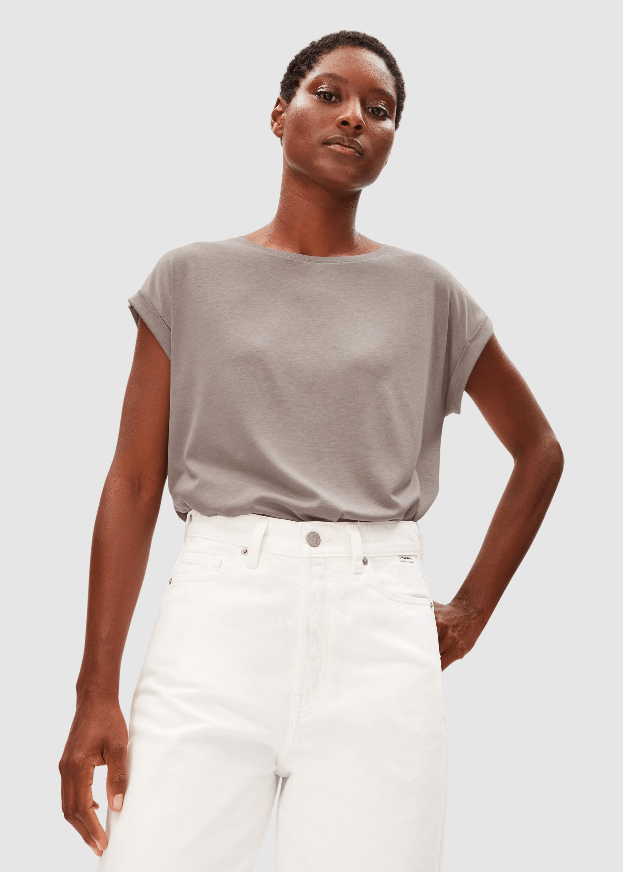 Jilaana T-Shirt Seal Grey Jilaana T-Shirt Seal Grey