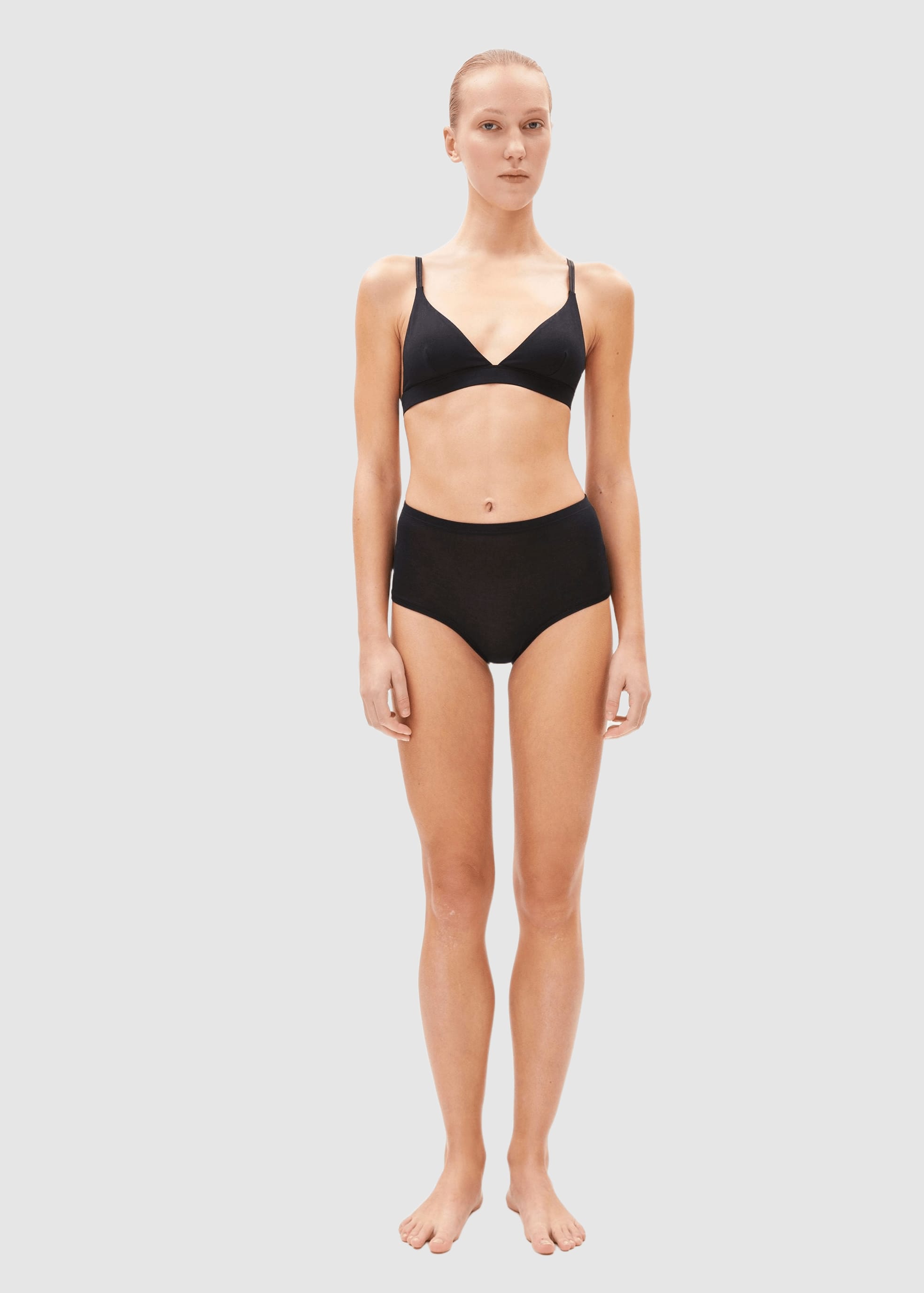 armedangels-birtaa-shorty-black-3.jpeg Birtaa Shorty Black