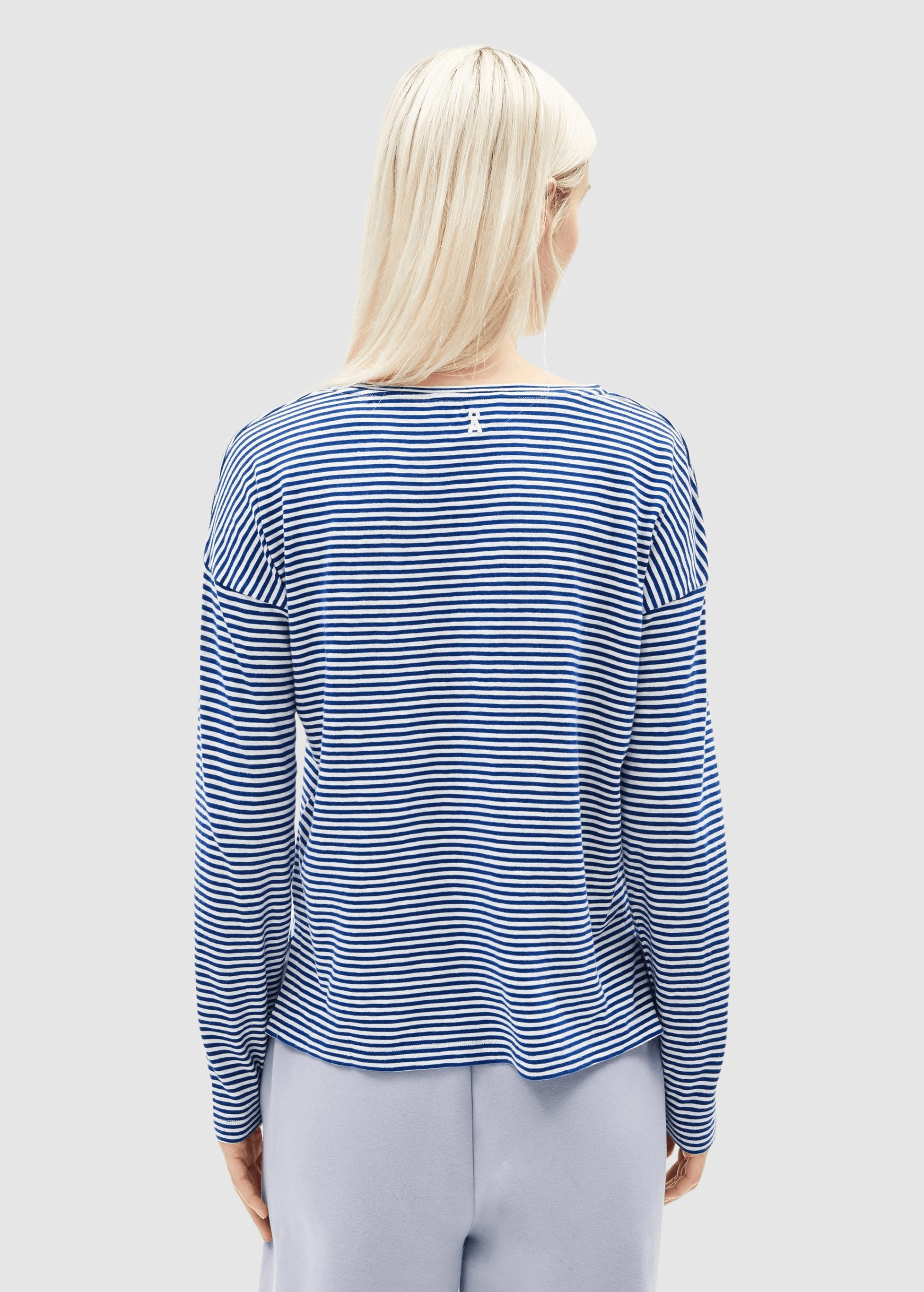 Xianaa Stripe Longsleeve Oatmilk-Dynamo Blue Xianaa Stripe Longsleeve Oatmilk-Dynamo Blue