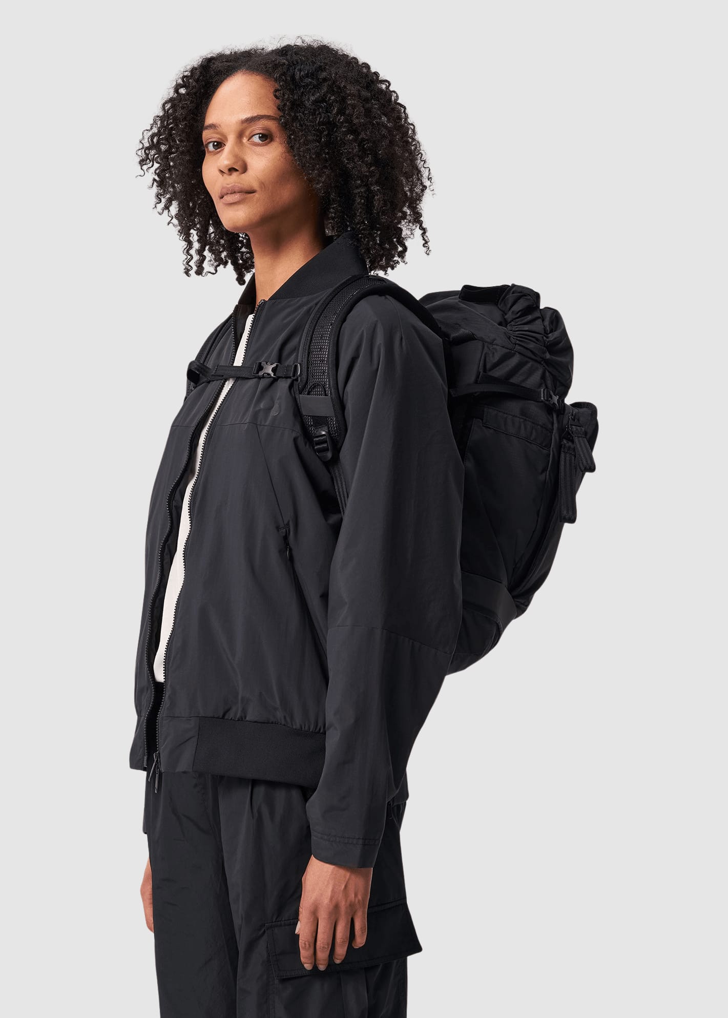 Komut Medium Pure Black Komut Medium Pure Black
