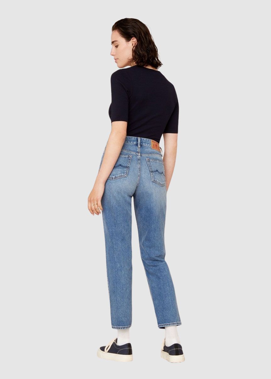 Caroline Cropped Caroline Cropped