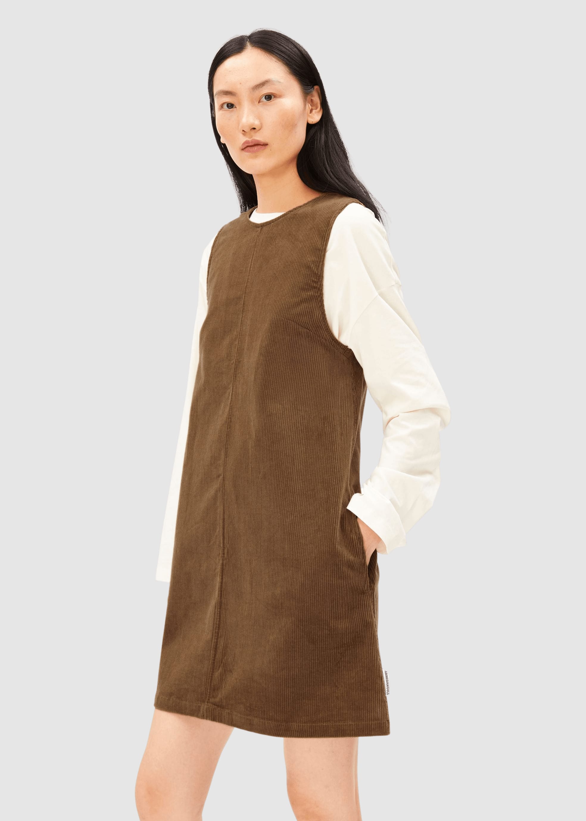 Corduroy R-Neck Mini Dress Amberwood