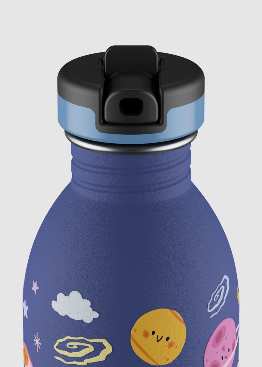 24bottles_kids_bottle_with_straw_0_5l_NOS_BO_KIDS_BOTTLE_STRAW_500ml_Space_Friends_2_a503f8a311 Kids Bottle with Straw 0,50l