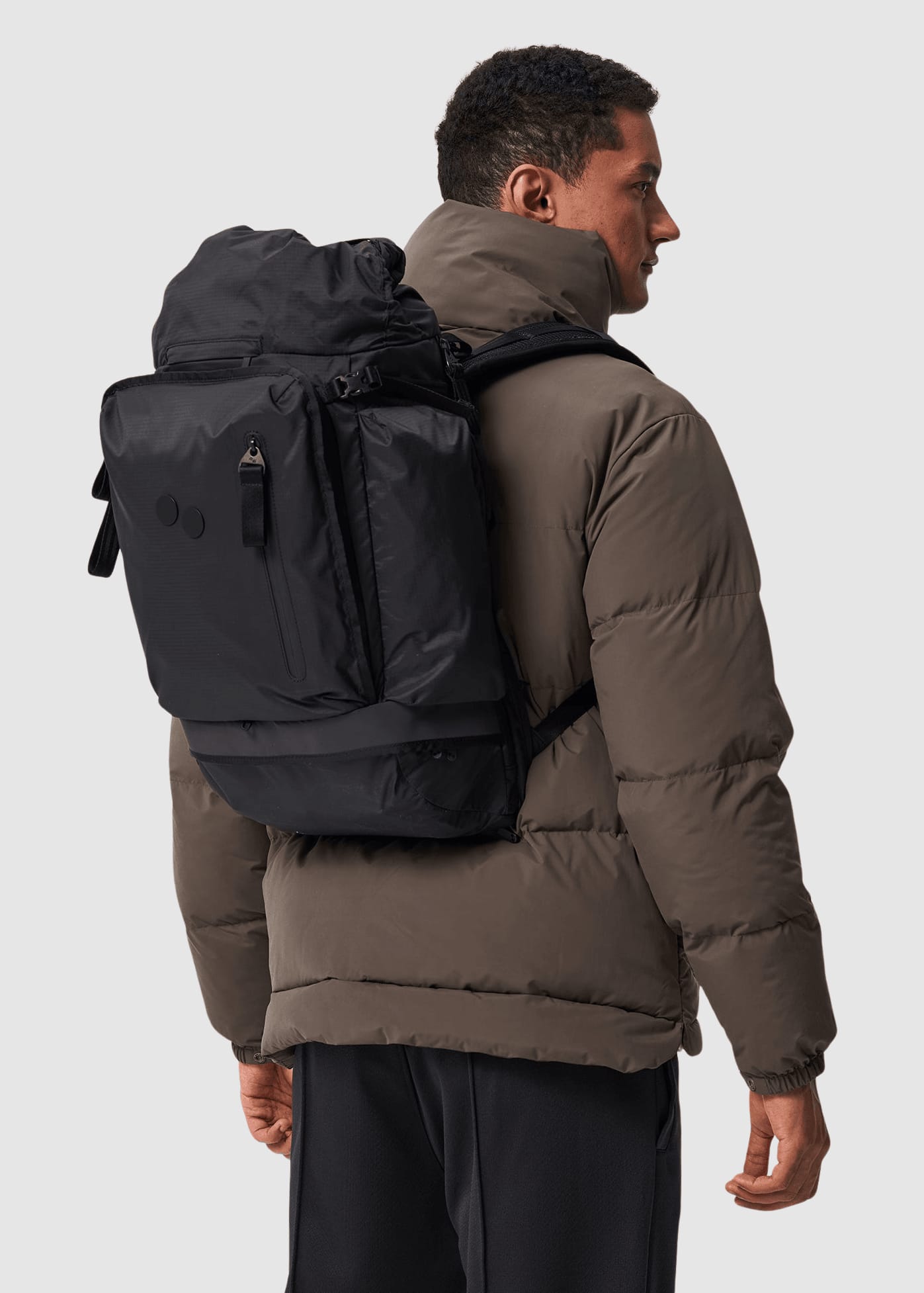 Komut Medium Pure Black Komut Medium Pure Black