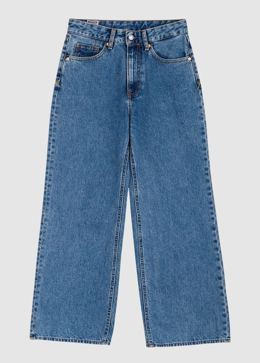 Elisabeth Cropped Elisabeth Cropped