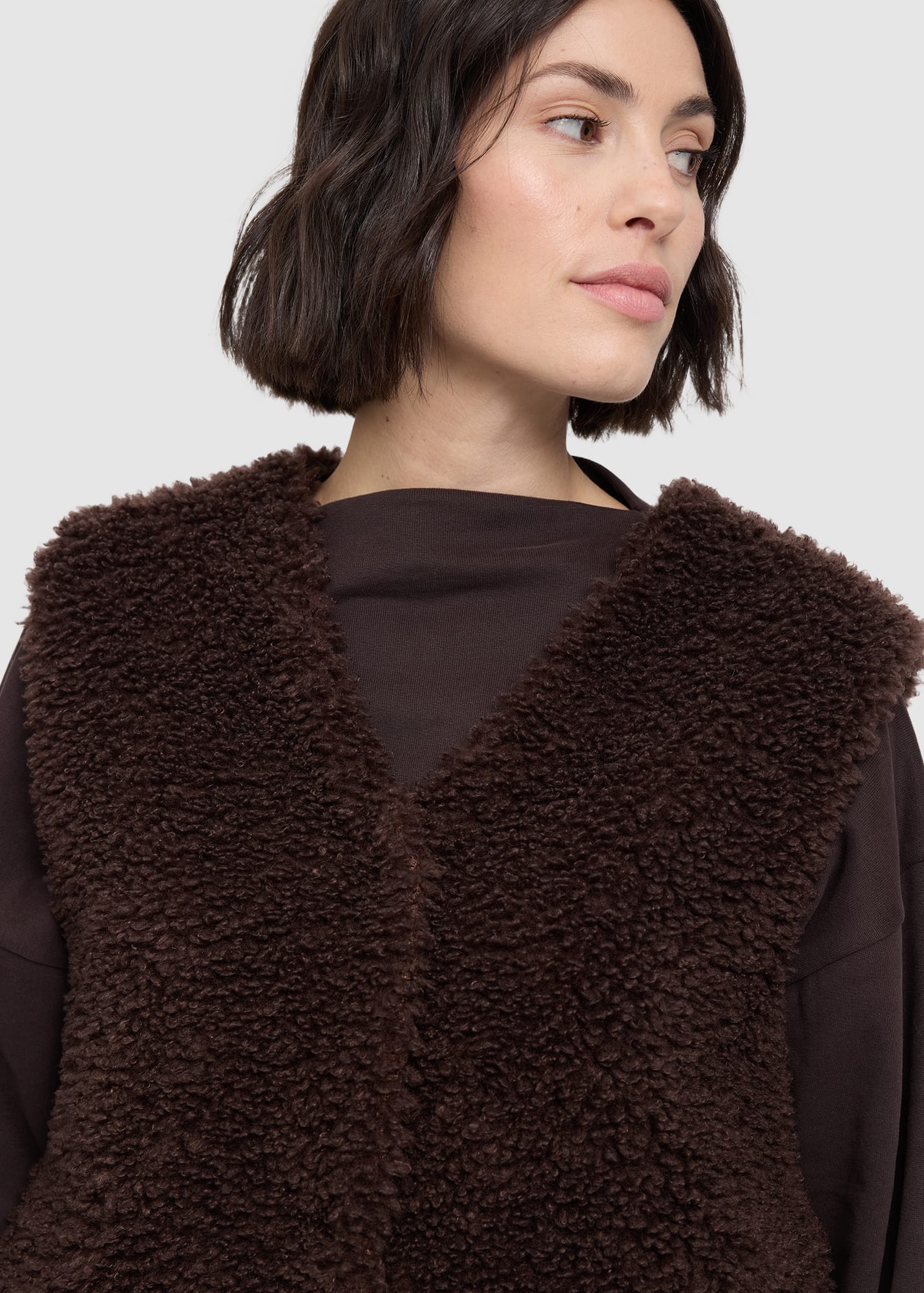 Faux-Fur Vest Black Coffee