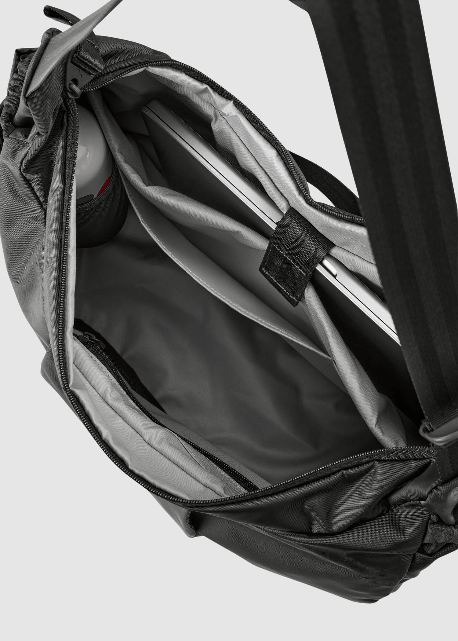 Krumm Large Changeant Glazed Black Krumm Large Changeant Glazed Black