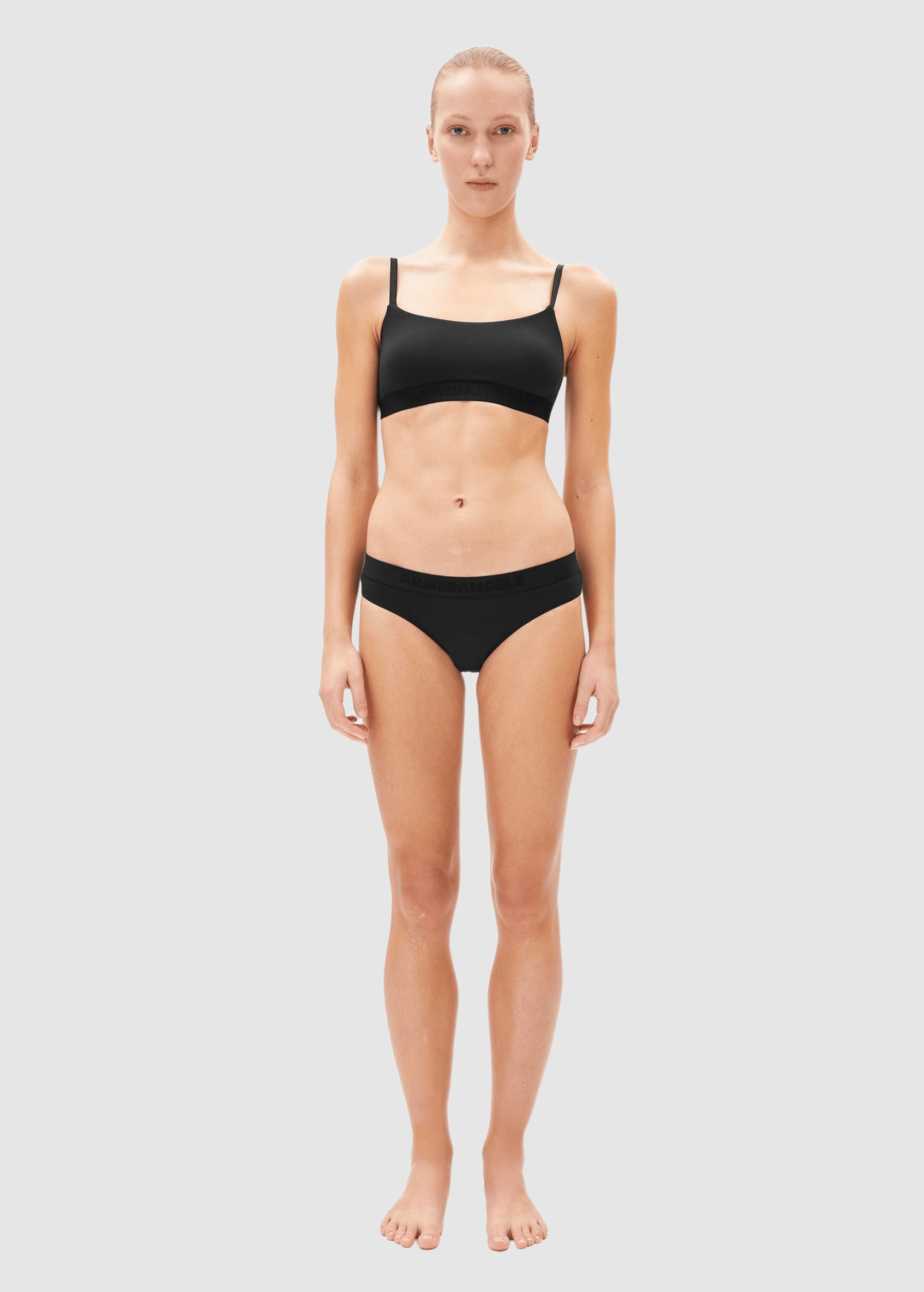 armedangels-trinaa-brief-black-4.jpeg Trinaa Brief Black