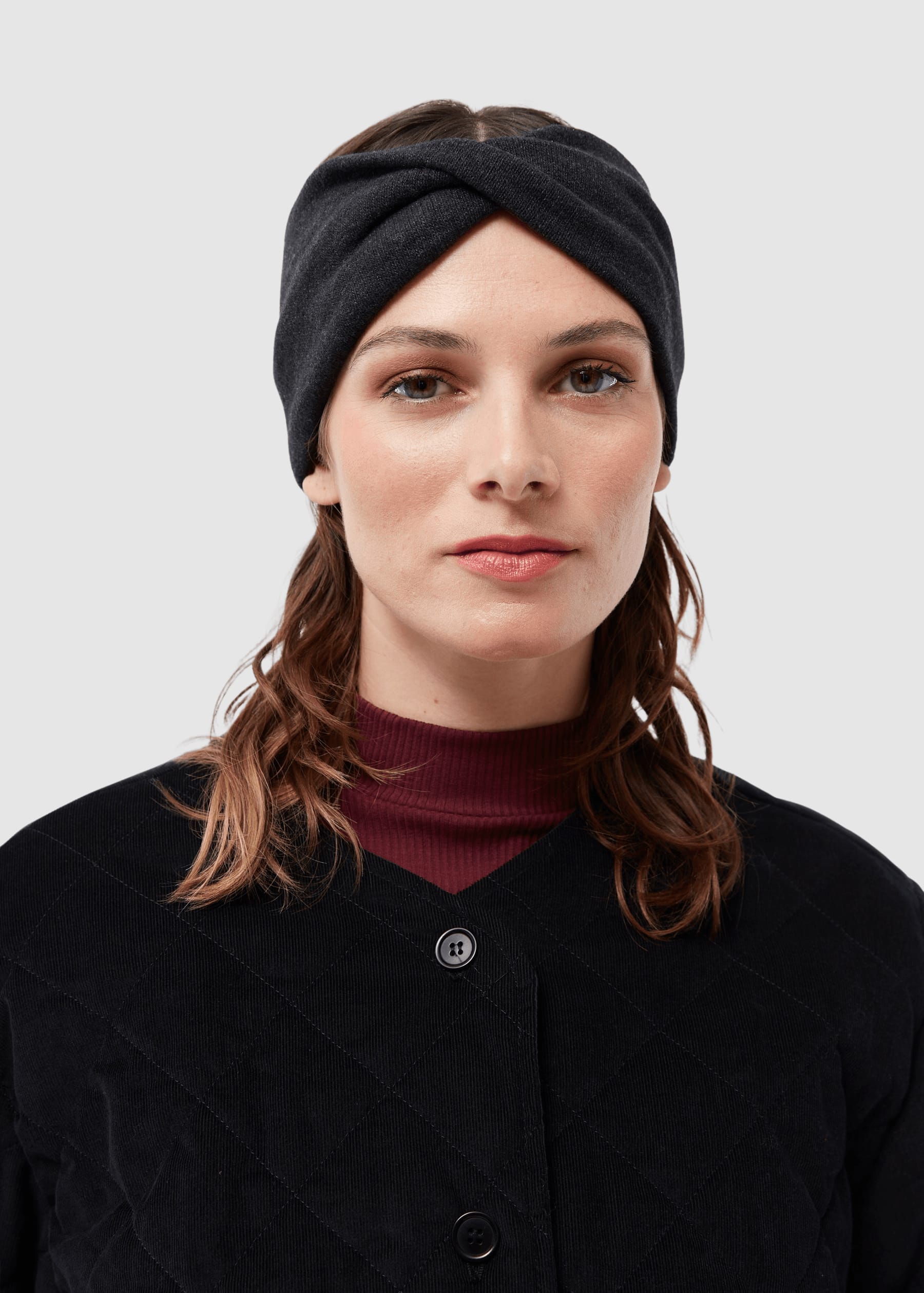 givn-gbbeth-dark-grey-1.jpeg Gbbeth Dark Grey