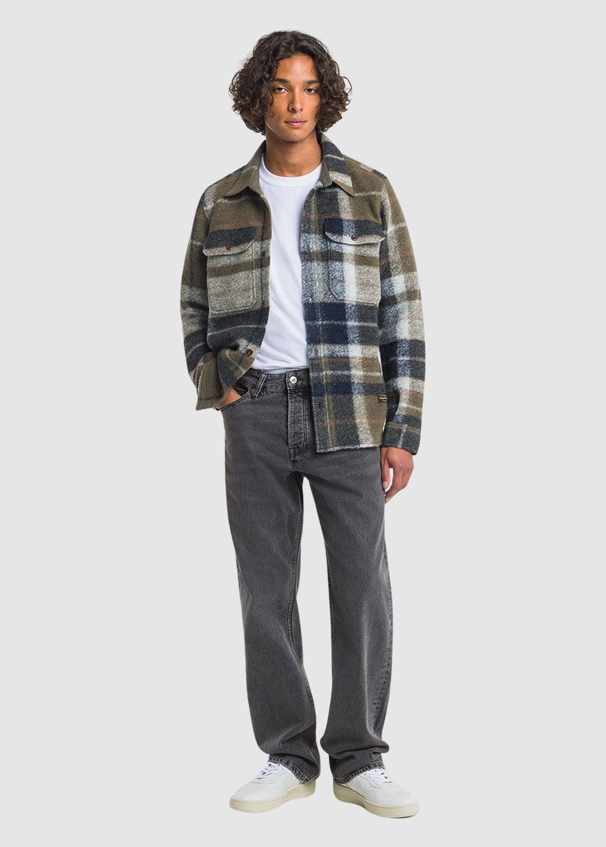 kings_of_indigo_roy_AW_24_KOI_K240751801_Holo_Grey_Worn_4_a4eceff3c3 Roy
