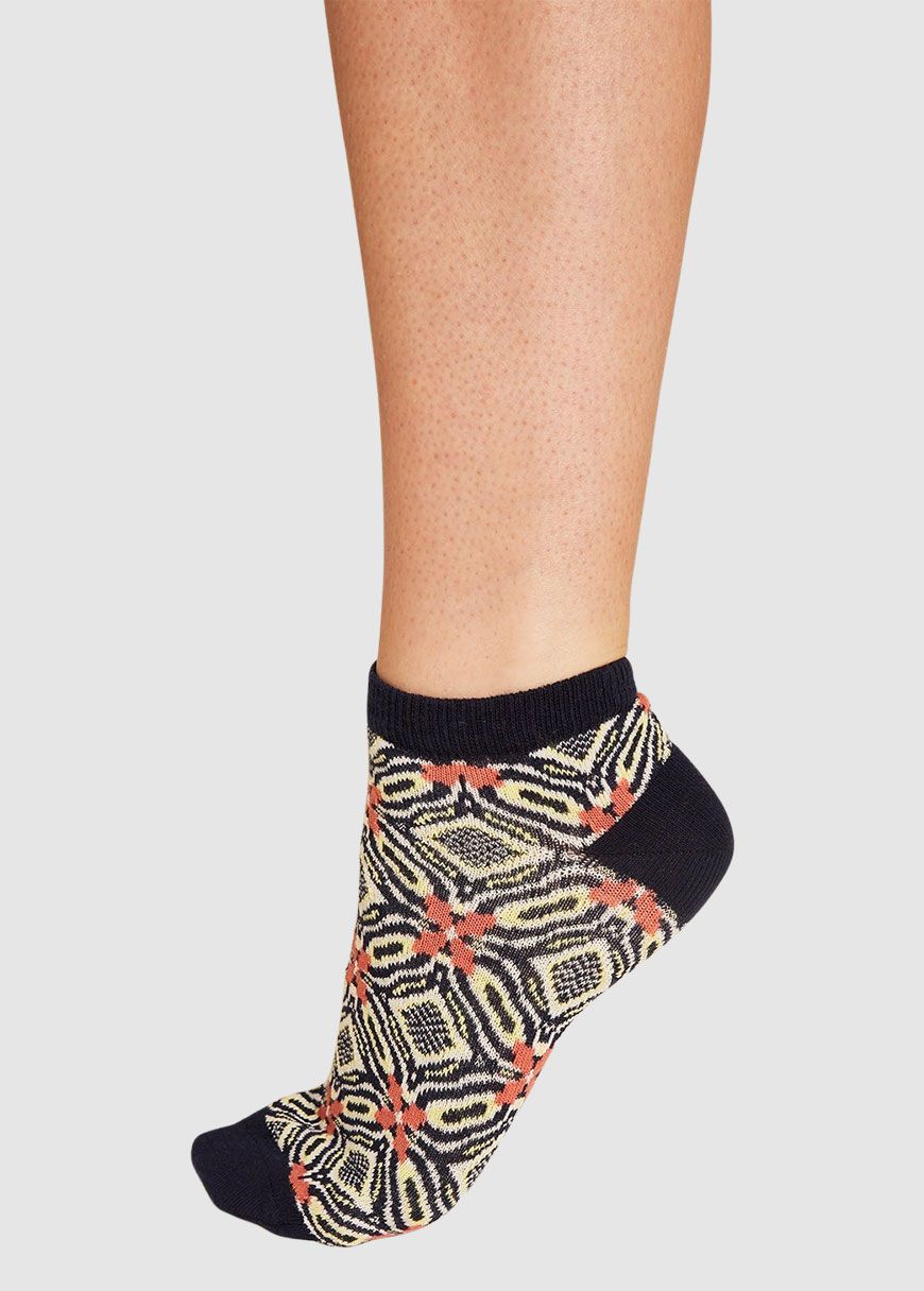 tranquillo_sneakersocken_kaleidoskope_SS_25_TRA_ACS_04_Night_3_da7a83ac31 Sneakersocken Kaleidoskope