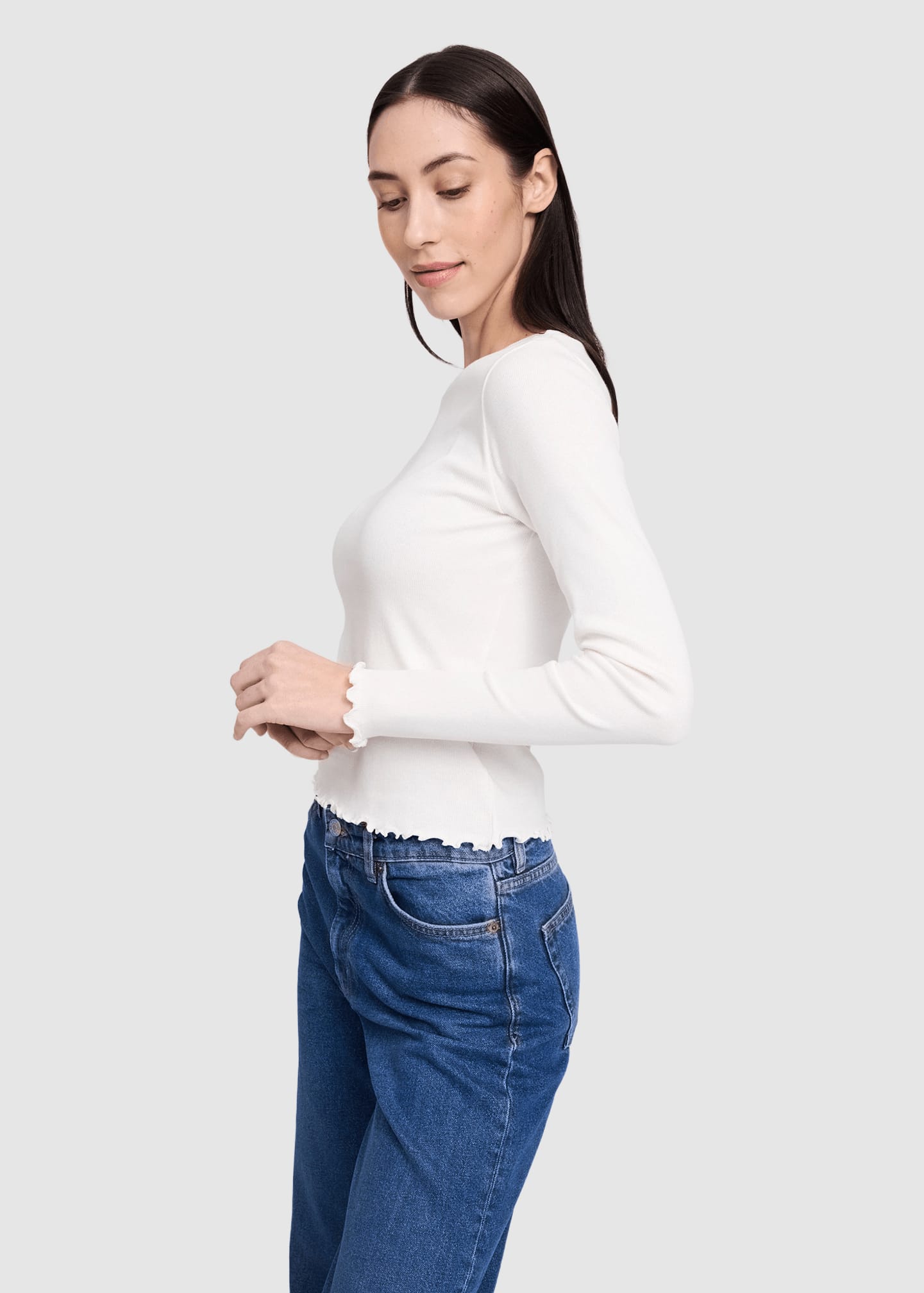 mazine-babylock-hems-longsleeve-offwhite-3.jpeg Babylock Hems Longsleeve Offwhite