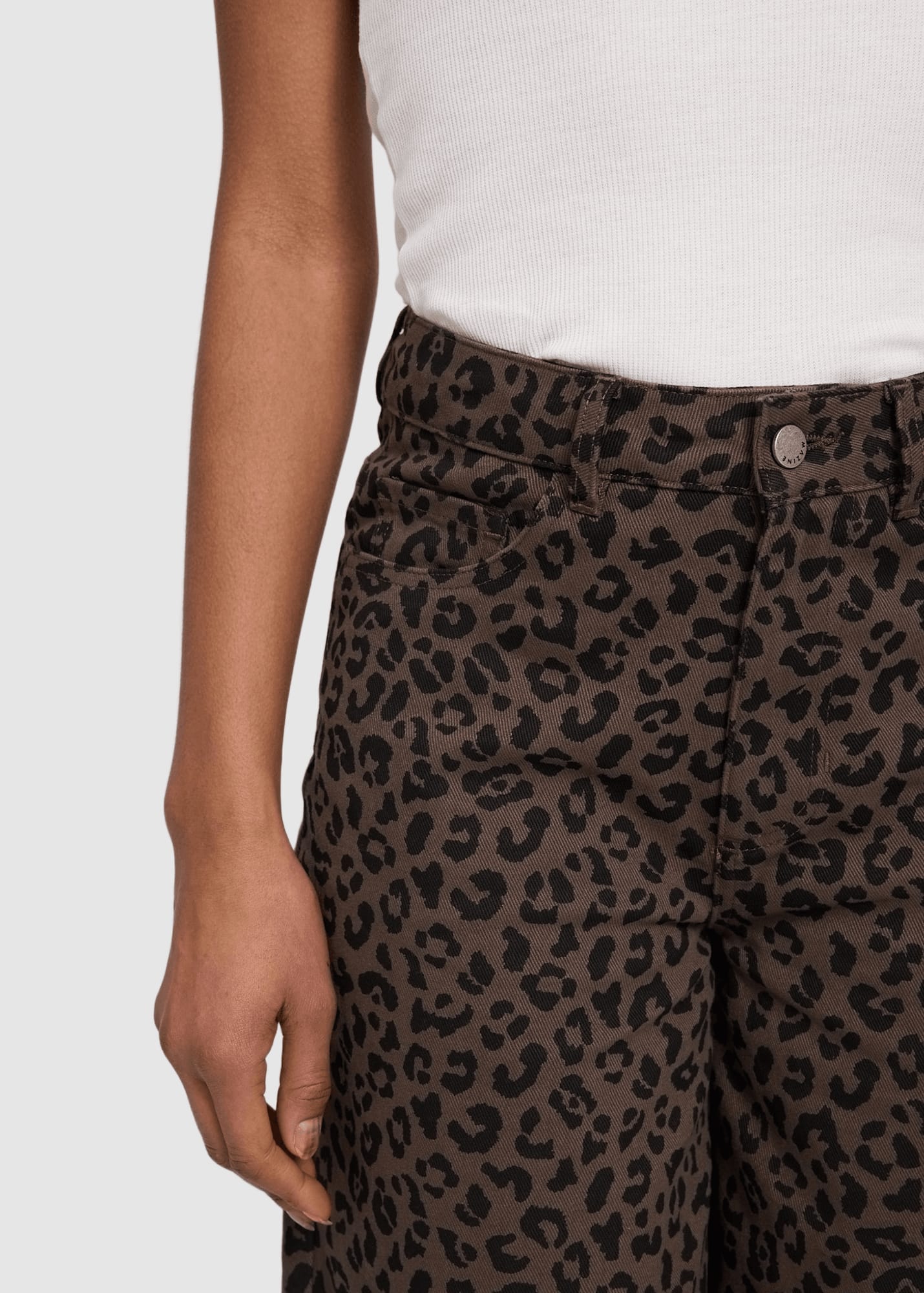 mazine-printed-barrel-leg-denim-pants-chocolate-brown-printed-5.jpeg Printed Barrel Leg Denim Pants Chocolate Brown Printed