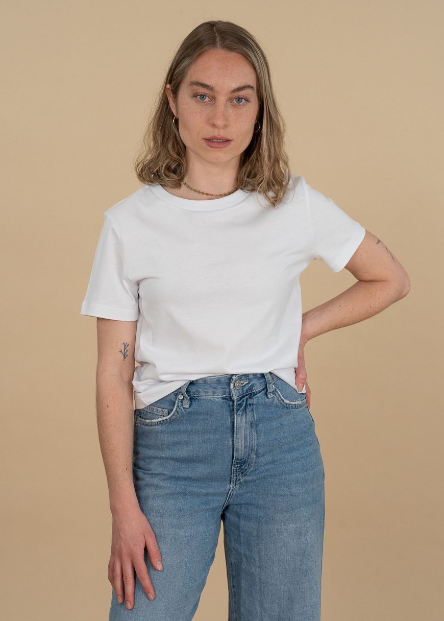 Classic T-Shirt Woman Classic T-Shirt Woman