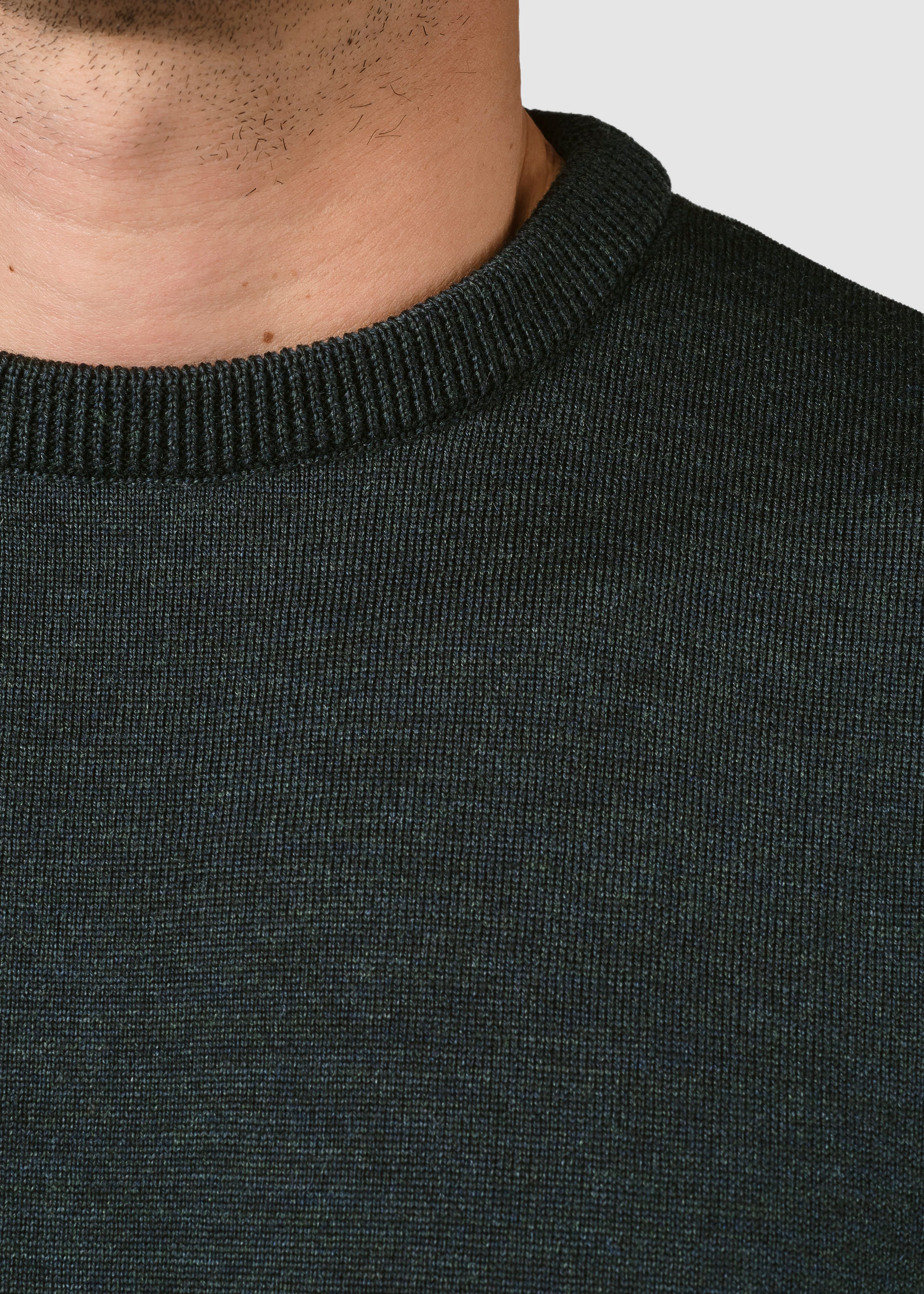 Mens Basic Merino Knit Olive