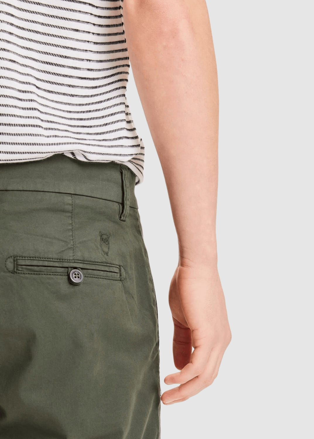 knowledge-cotton-apparel-chuck-regular-chino-shorts-forrest-night-5.jpeg Chuck Regular Chino Shorts Forrest Night