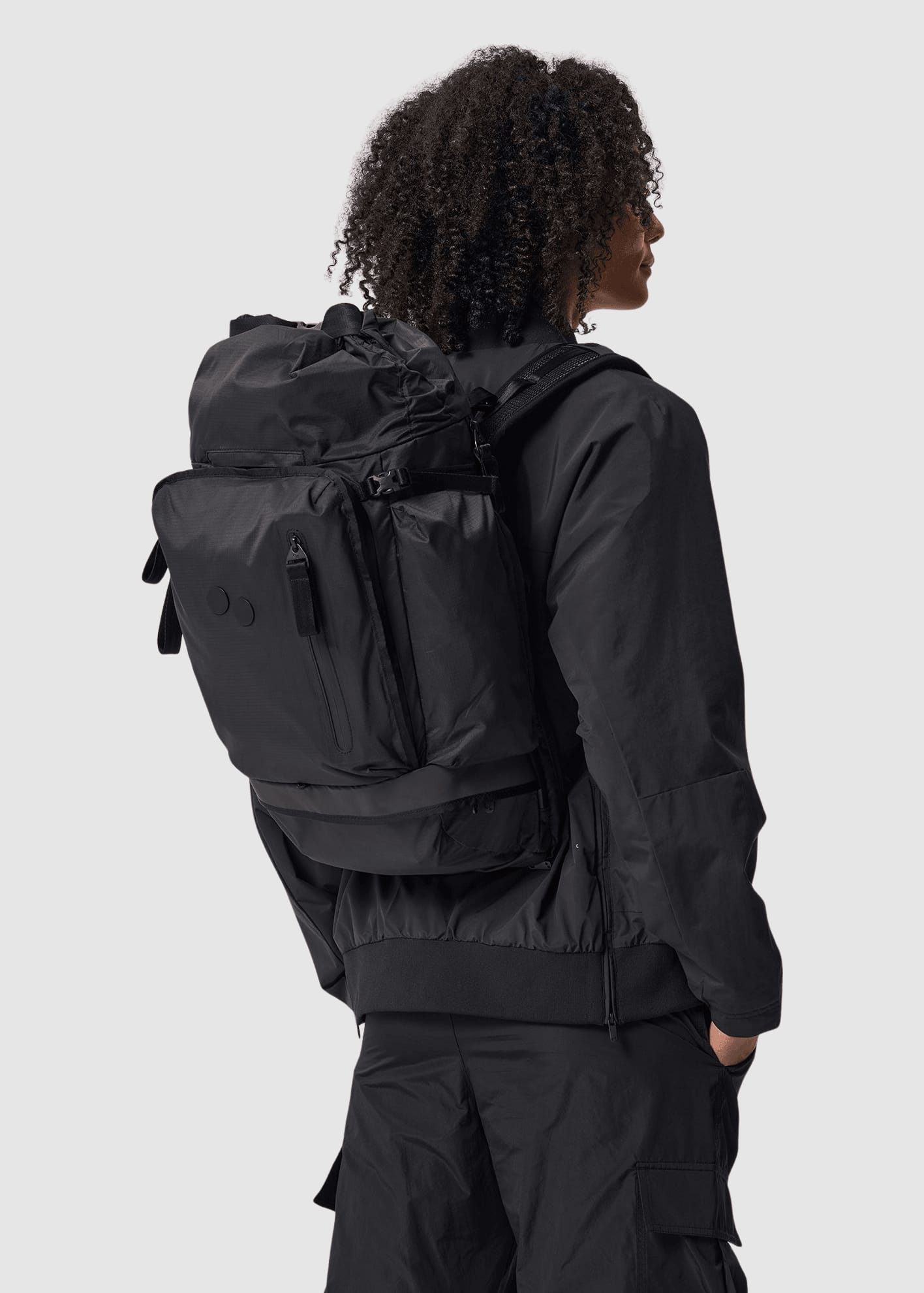 Komut Medium Pure Black Komut Medium Pure Black